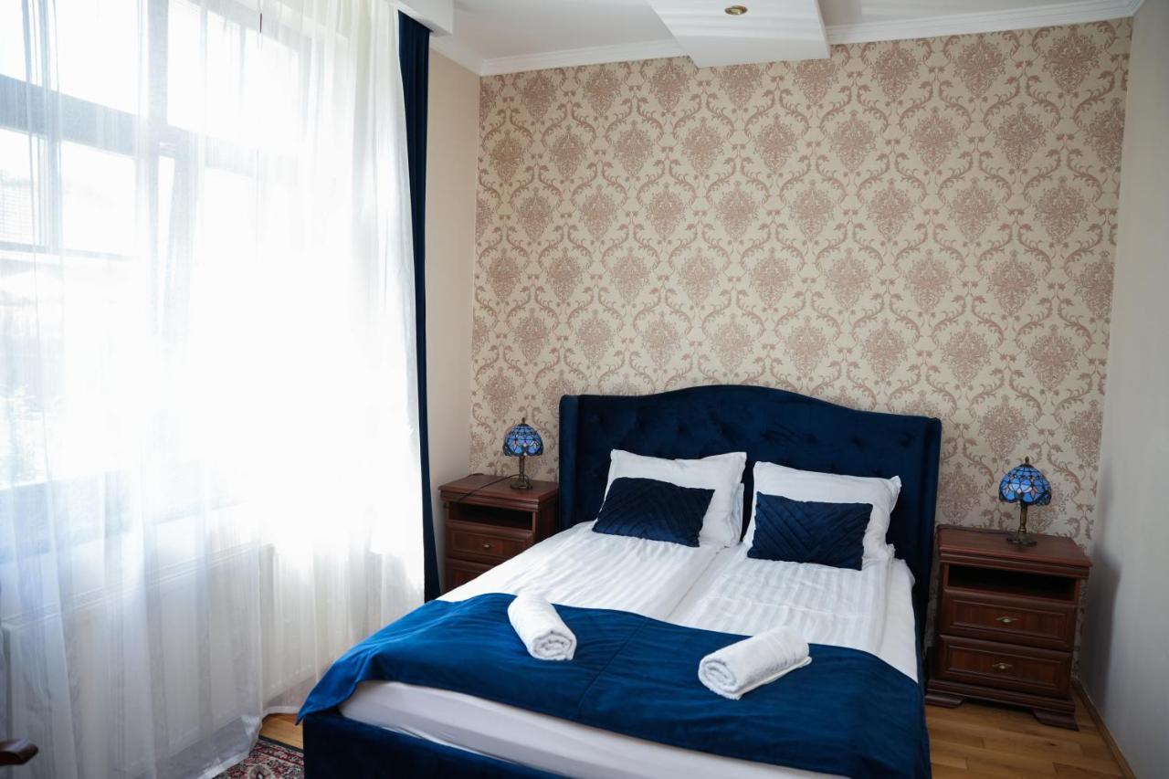 Varkert Deluxe Apartmanhaz ميسكولك المظهر الخارجي الصورة